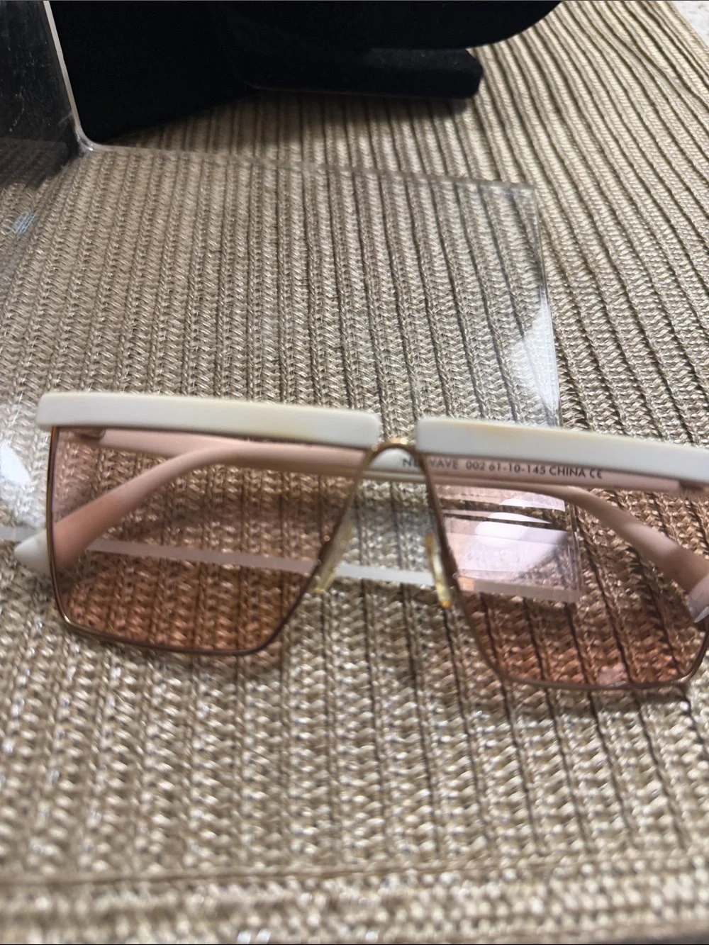 MVMT NU WAVE 002 White Geometric Shield Sunglasses Rose Gold Pink Gradient Lens